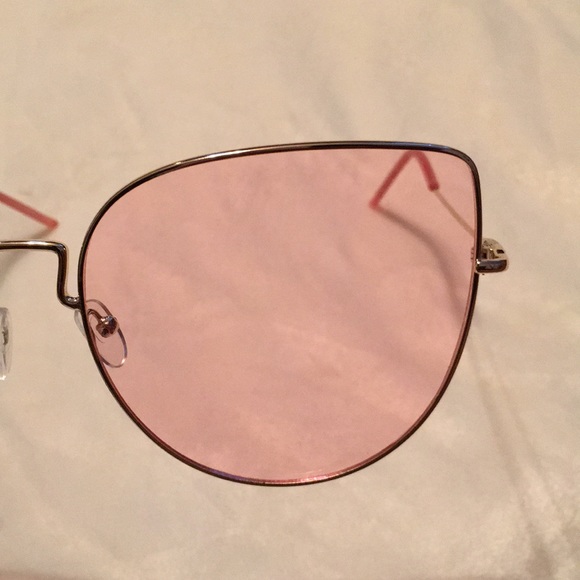 Pink Oversized Retro Cat Eye Sunglasses - Picture 2 of 5